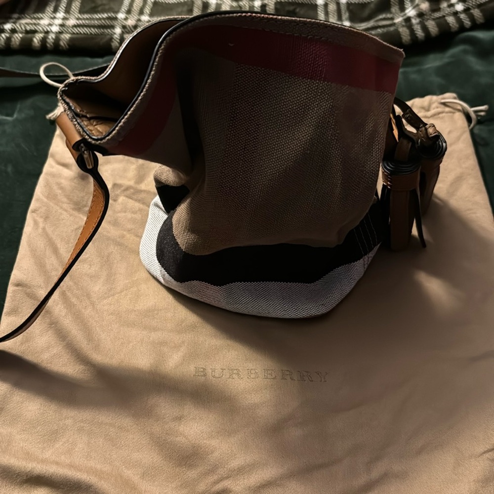 Burberry crossbody
